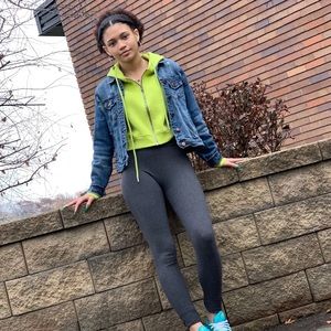 Meet your Posher, Cyrena